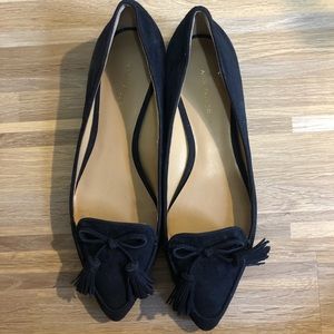 Navy business shoes